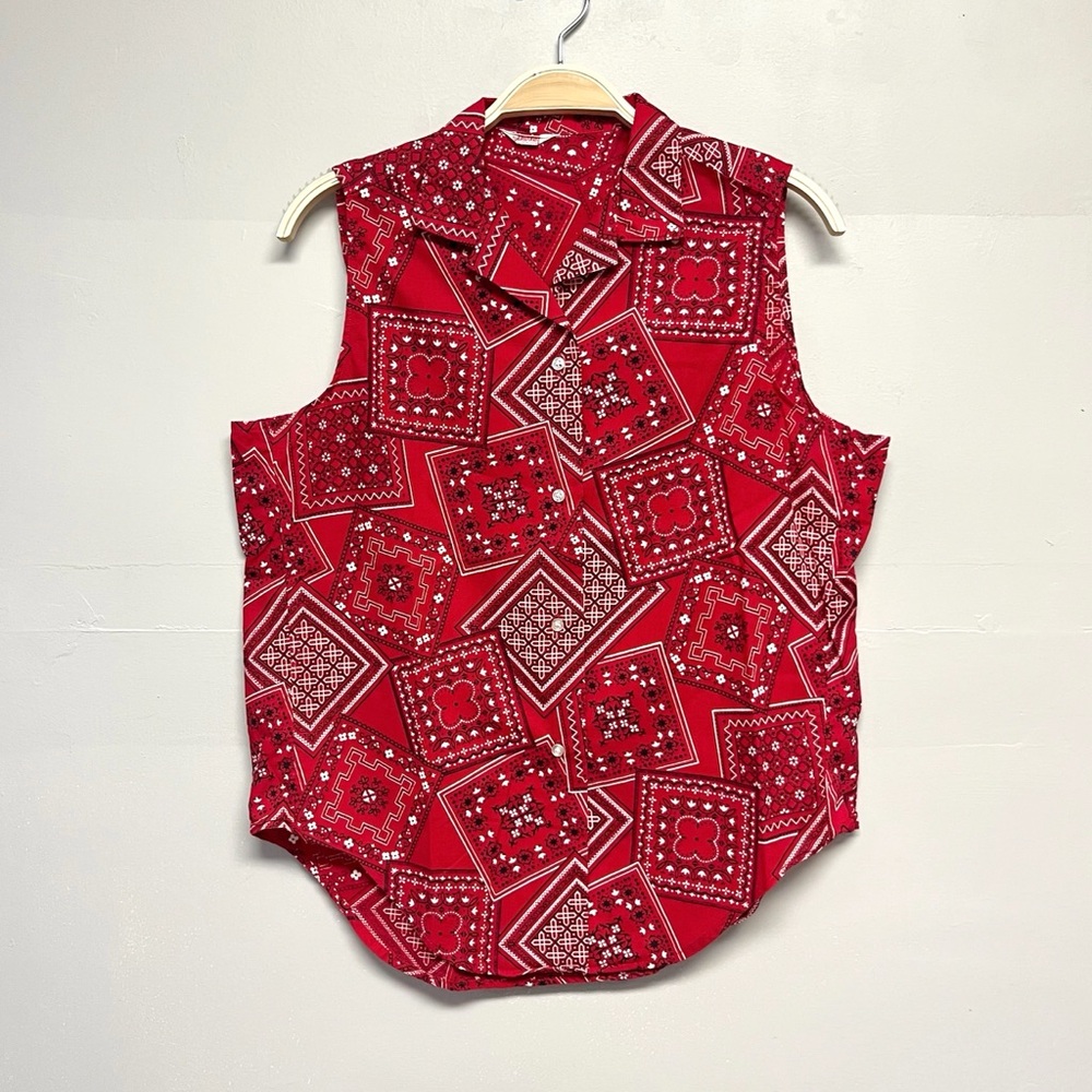 Vintage Red Bandana Print Collared Sleeveless Blouse